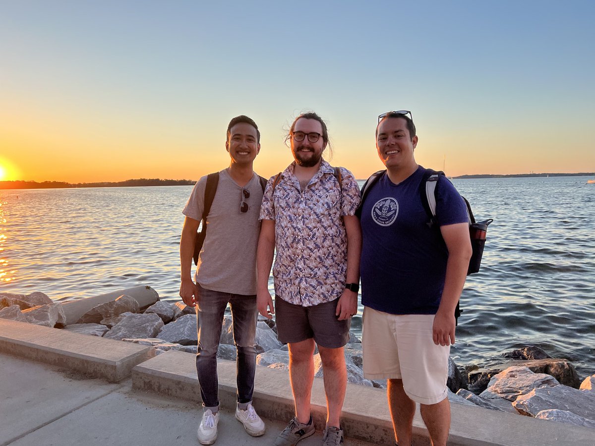 #MitoPals I met ⁦<a href="/EdreesRashan/">Eddie Rashan</a>⁩ and ⁦<a href="/nhmurray12/">Nathan Murray</a>⁩ back in 2018 at the Frontiers in Metabolism meeting and now we are all getting ready to graduate. The journey has come full circle and it’s exciting to see what’s coming next. ⁦