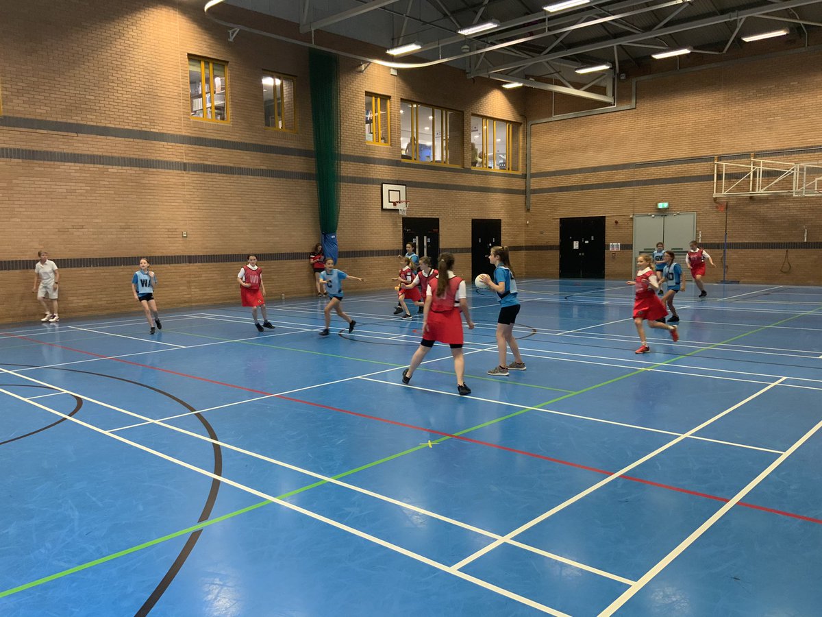 Ysgllanbrynmair's tweet photo. Da iawn i ferched Bl6 am ddod yn 2ail yng nghystadleuaeth Plât Pêl rhwyd @UrddMaldwyn heddiw.🏴🥈Gwych merched.🌟 Well done to Yr6 girls for coming 2nd in the sheild competition today. A great netball tournament. #Mentrus #Hyderus #2ail #PêlRhwyd #Urdd2022 https://t.co/3IedLjPnKn