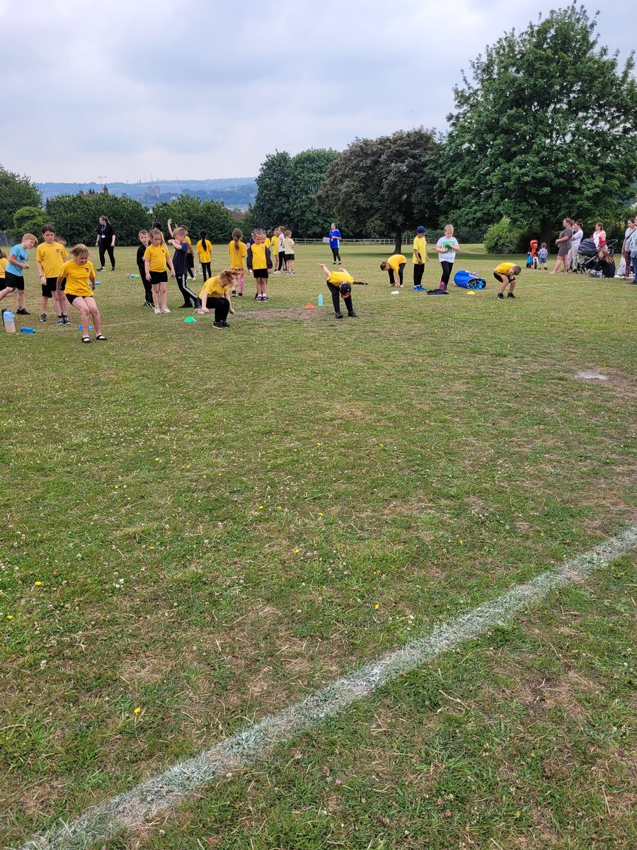 amberEPS's tweet photo. Long jump @PE_EPS1 @PrimaryElaine https://t.co/OeiH1VHD5v