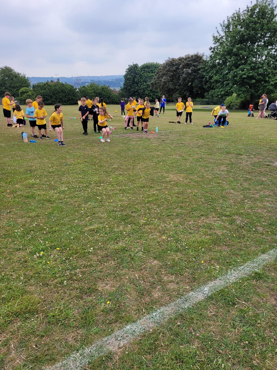 Long jump <a href="/PE_EPS1/">PE at Elaine Primary School</a> <a href="/PrimaryElaine/">Elaine Primary</a>