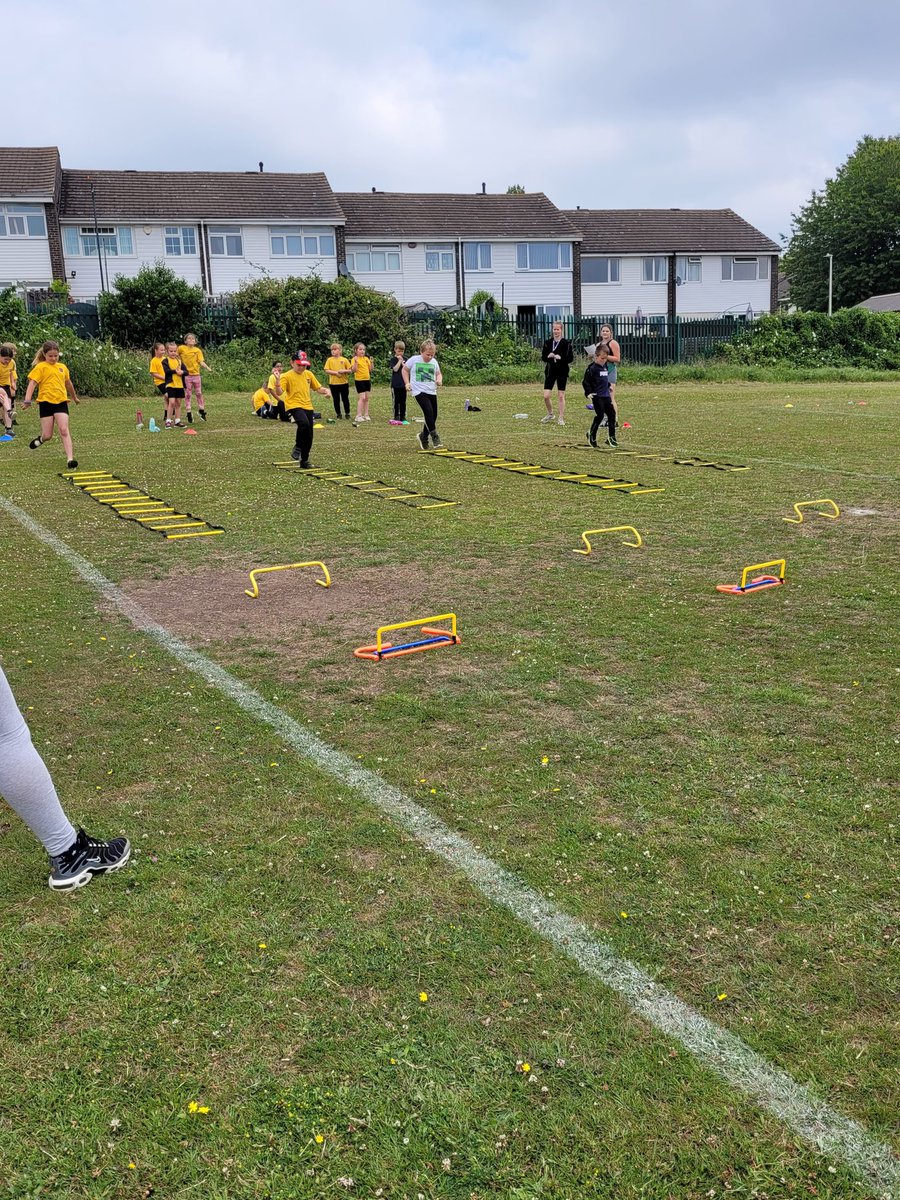Last race of the day was the obstacle course <a href="/PE_EPS1/">PE at Elaine Primary School</a> <a href="/PrimaryElaine/">Elaine Primary</a>