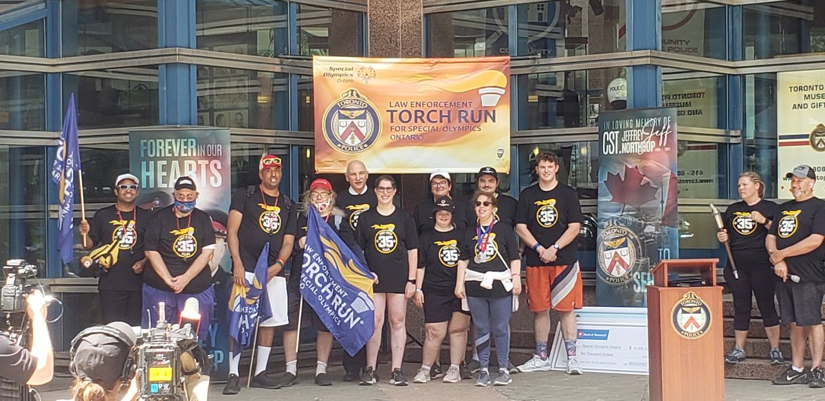 SOOntario's tweet photo. Thank you athletes for coming out today for #TorchRunTO @LETRToronto @torchrunontario @TorontoPolice https://t.co/lRsn9DQVIa
