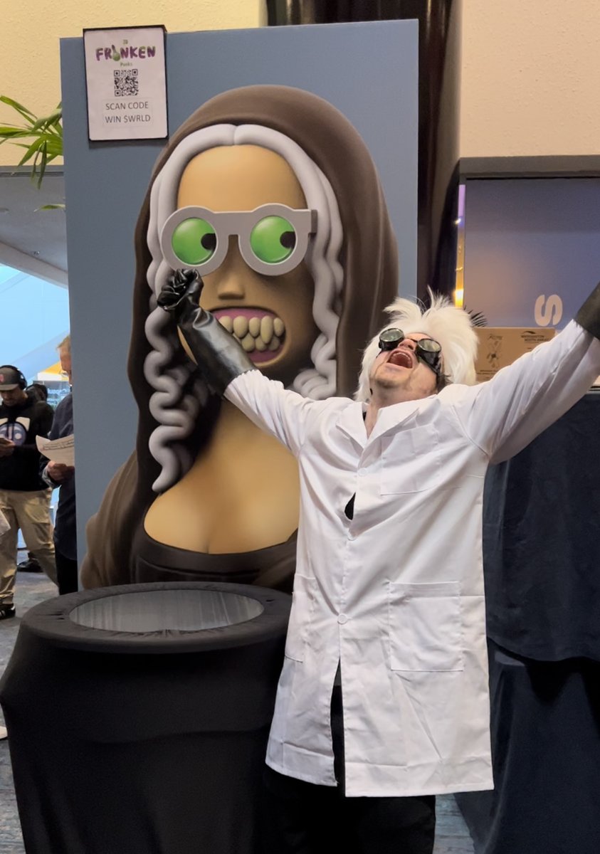 NFT_NYC's tweet image. The evil Dr. has taken over the snack bar!! Come down to level 3 at the Marriott before he destroys it all.

sponsored by @3dfrankenpunks #NFTNYC2022
