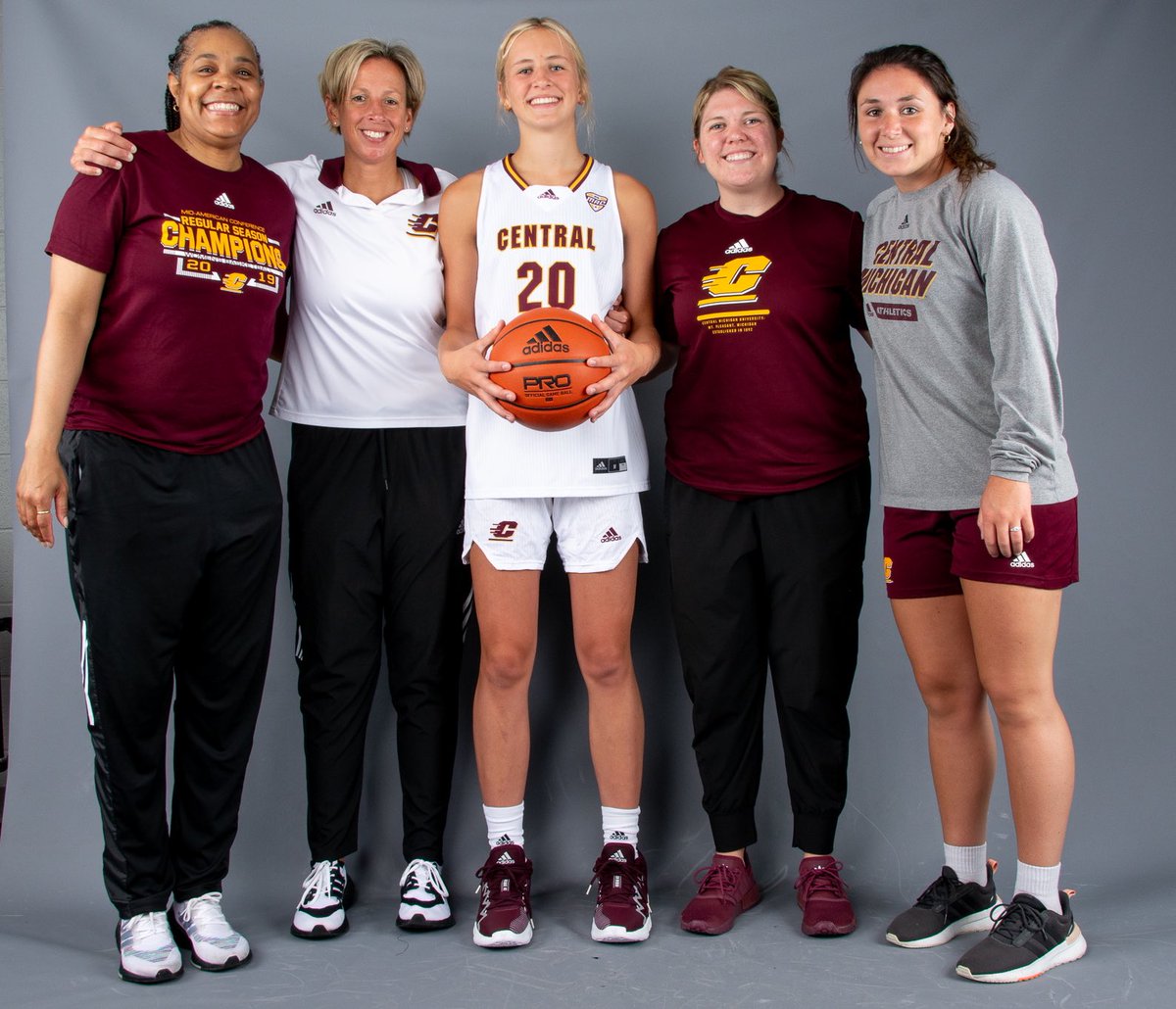 Had a good time today at CMU with @CoachHeatherO @Coach_Savage @CoachCShelton1 @presleyhudson3 !!