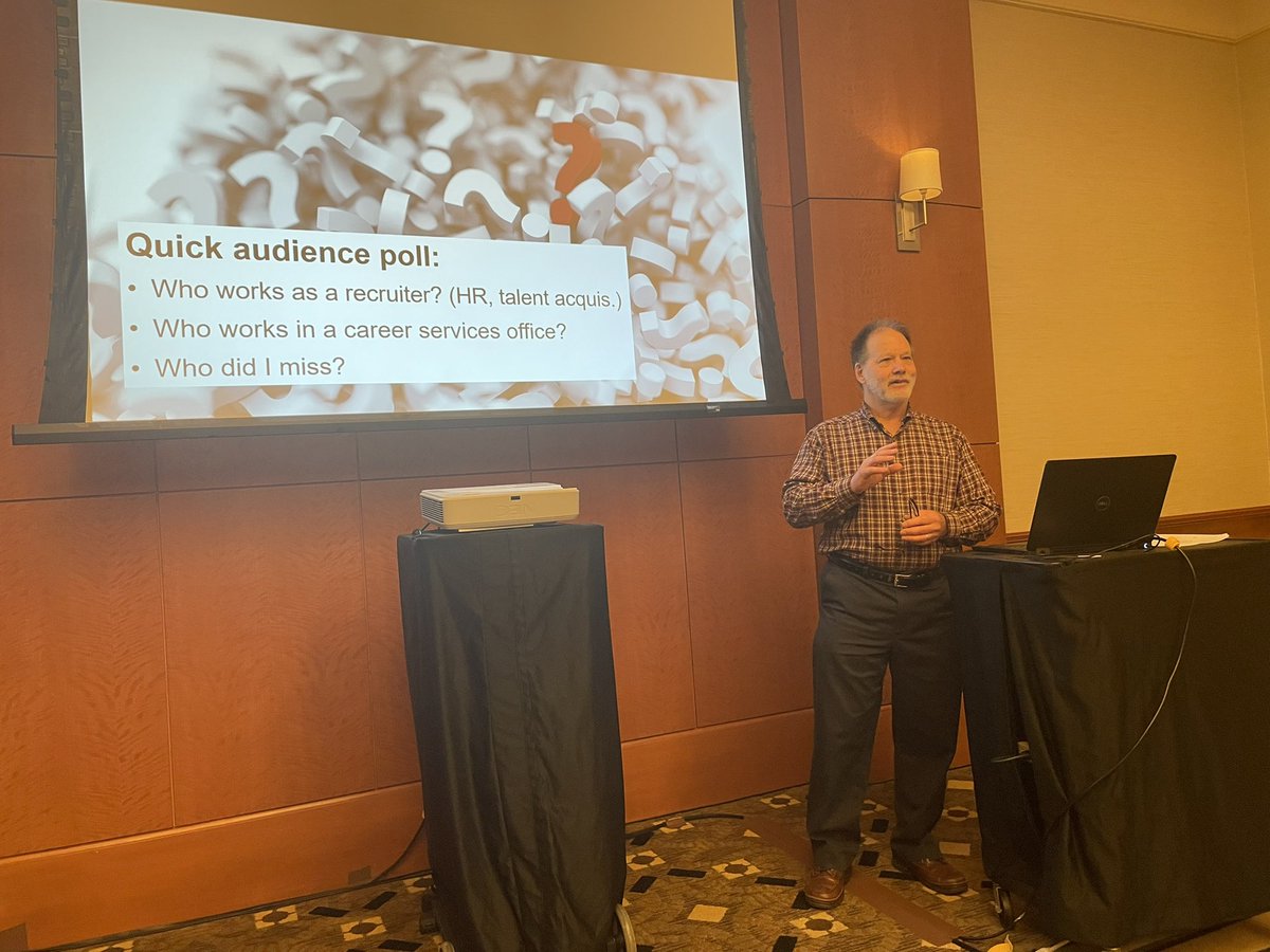 ChaimShapiro's tweet photo. .@RichCareer rocking his #EACE22 Session! #EACESelfie https://t.co/ggzhOq0ZiM