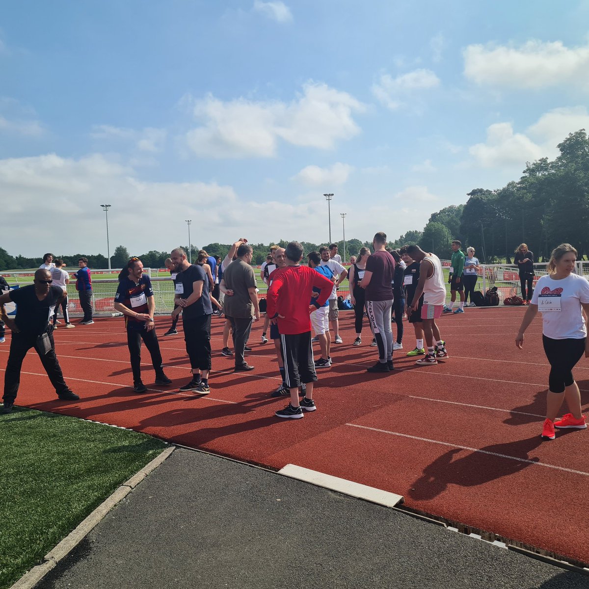 #stadeverslemploi s'unir candidats recruteurs conseillers autour du sport au domaine de luchin⚽️💥💯 et repartir avec la même vision changer les codes du recrutement c'est fait✅️
