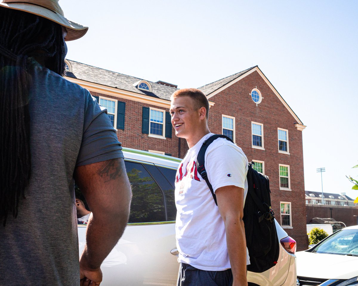 𝐅𝐫𝐞𝐬𝐡𝐦𝐚𝐧 𝐌𝐨𝐯𝐞-𝐈𝐧 - ✅

#RiseUpRedHawks | 🎓🏆