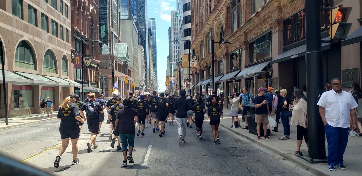 SOOntario's tweet photo. The Torch Run is on! #TorchRunTO @LETRToronto @torchrunontario @TorontoPolice https://t.co/bHsuNWMSgc