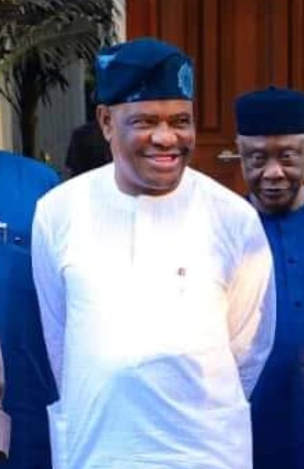 ShettimaYusuf's tweet photo. Wike is now dressing like Tinubu 💪💪💪 #BAT23 #Tinubu #TINUBU2023 #wike https://t.co/8T3v8GvVbF