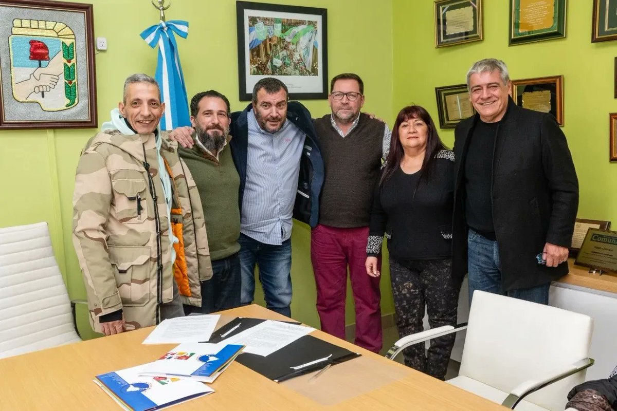 NORBERTO DI PRÓSPERO, COMO PRESIDENTE DE LA CONTLAC, Y SU PAR DE LA CLATE FIRMARON ACUERDO PARA DEFENDER DERECHOS DE LOS LEGISLATIVOS/AS
👇
instagram.com/p/CfKBxICgHMc/…
<a href="/Diprosperoaplok/">Norberto Di Próspero</a>