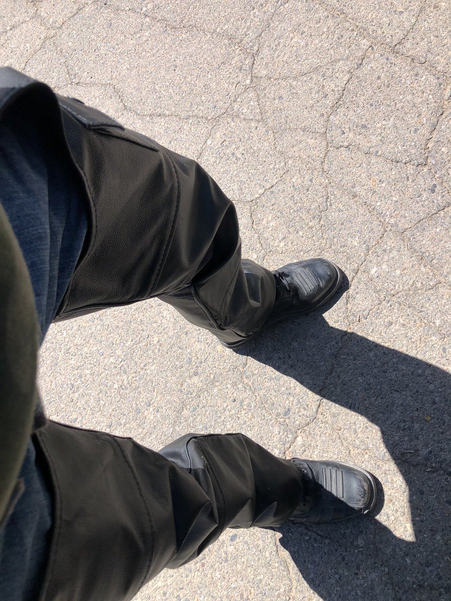 BigTwig01's tweet photo. 220 miles of fun riding my Suzuki boulevard m90 https://t.co/eUax6GJ4nq