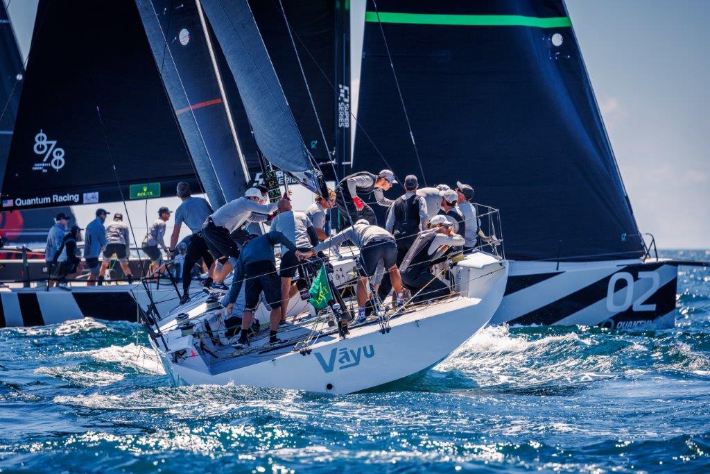 ⛵️ #Vela #Sailing Vayú no deja de sorprender en Cascáis. <a href="/quantumracing/">Quantum Racing</a>  ve recortada su ventaja en la general del Rolex TP52 World Championship en una jornada en la que ganan Phoenix y Alegre thornado.es/vayu-no-deja-d…