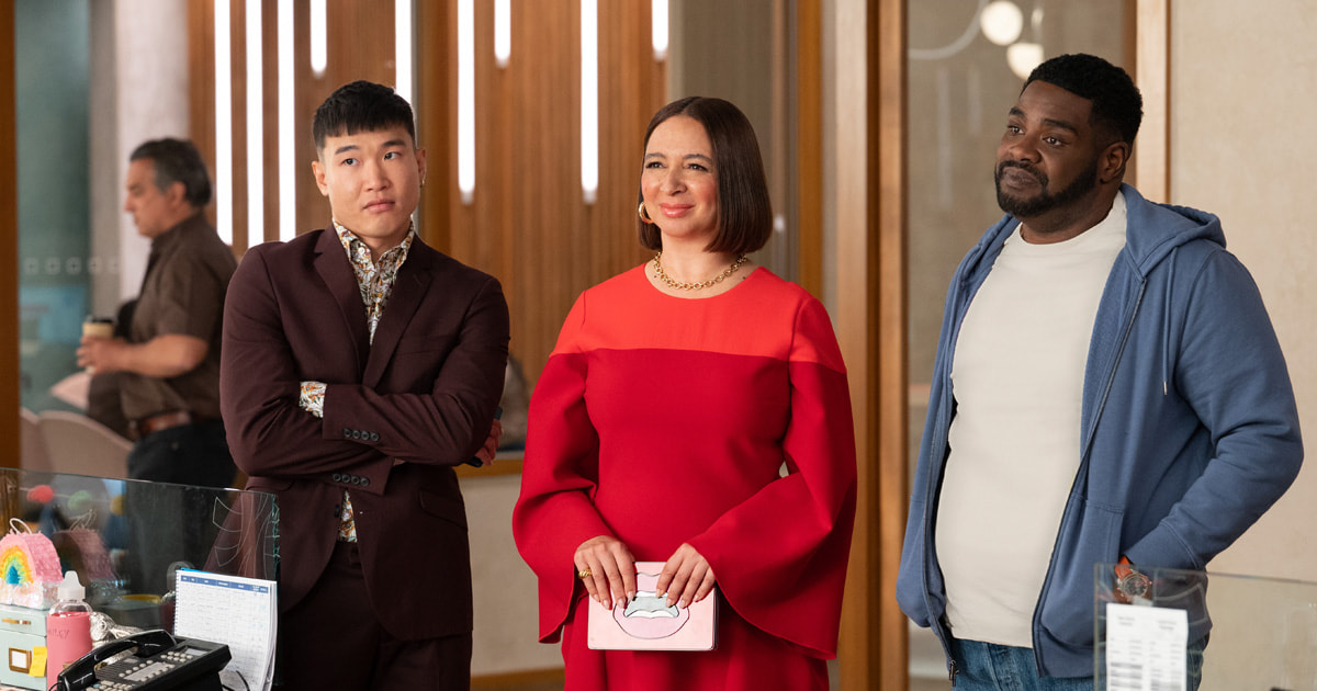'Loot', a new workplace comedy premieres today, June 24th on Apple TV+.
@AppleTVPlus #loot #AppleTVPlus <a href="/MayaRudolph/">Maya Rudolph</a>
 #mayarudolph #news #comedy #series #upcoming #loot