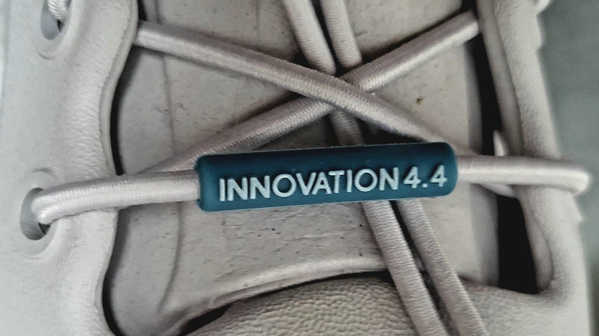 Anduminas's tweet photo. #Justlove my new #sustainable, #algae-based #summer and #barefoot #Shoes #UltraBloom III from #Vivobarefoot. This is so very fitting to my new & promising #research topic about #livingmaterials at #ELM2022.
#biologization #BioCarboMin @FraunhoferIKTS @BMBF_Bund #FraunhoferIKTS https://t.co/9eVxuV6acG