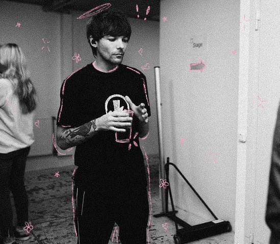 HSLTartist's tweet photo. Louis Tomlinson in LATAM <3 https://t.co/SFGiFx0gFm
