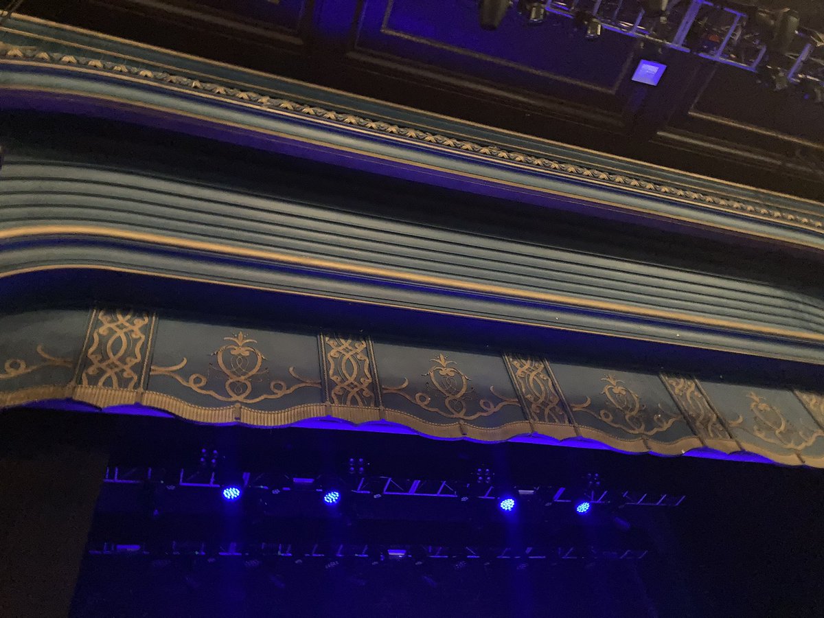 aya_walsh's tweet photo. イギリスのライブ会場って古いからカッコいいわ。会社に買収されて名前はダサいけど
#O2forum https://t.co/53kzgeuxsQ
