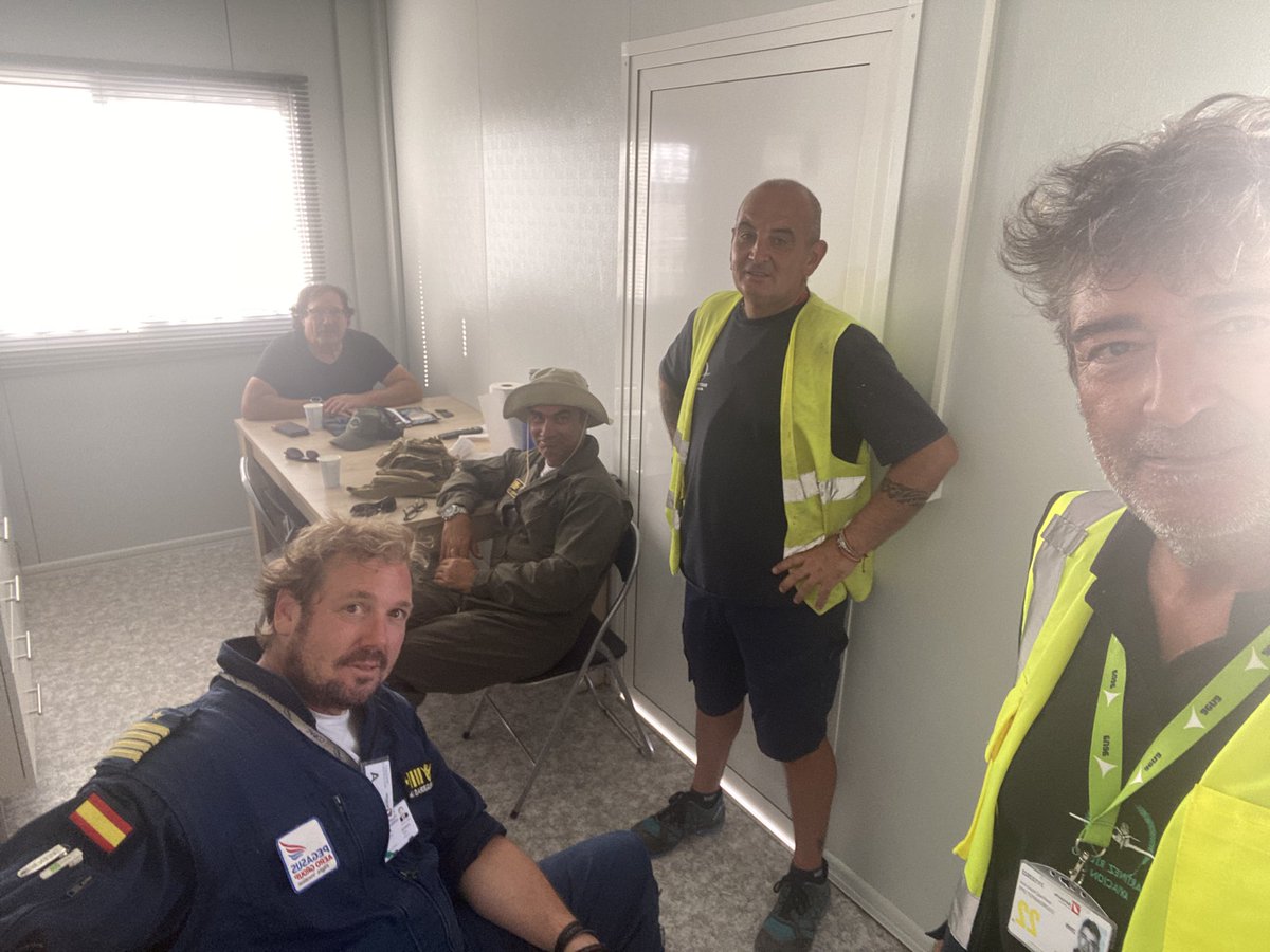 sisopuerto's tweet photo. Pues nada señores,yo ya estoy en casa,no sé lo que durará pero por aquí ando, han sido unos días muy duros, largos y socarraros, pero al estar rodeados de varios de los mejores la verdad que ha sido más llevadero. Ha valido la pena. #AeroportAlguaire #ifartesadesegre #IFBaldomar https://t.co/6kmNyZZQek