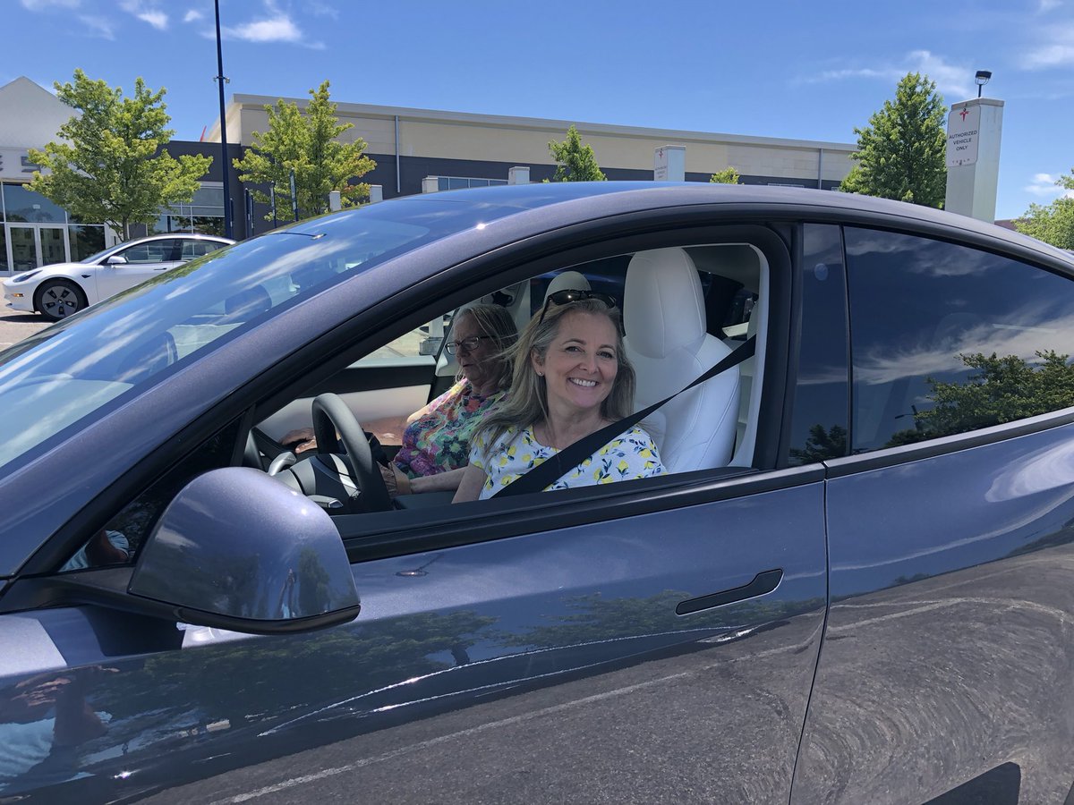 keving722's tweet photo. 7-8 years ago she said she wanted a Tesla. I laughed and said it’d never happen. So she started selling things on eBay. Today this happened. #LikeABoss https://t.co/ZLeUM0p2zc