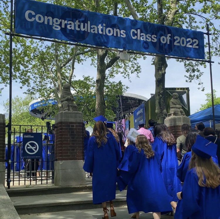 Emma_vs_every1's tweet photo. One degree hotter🥵 #FITgrad👩🏼🎓
*new upload*🥰 https://t.co/G4z6d8zjVj