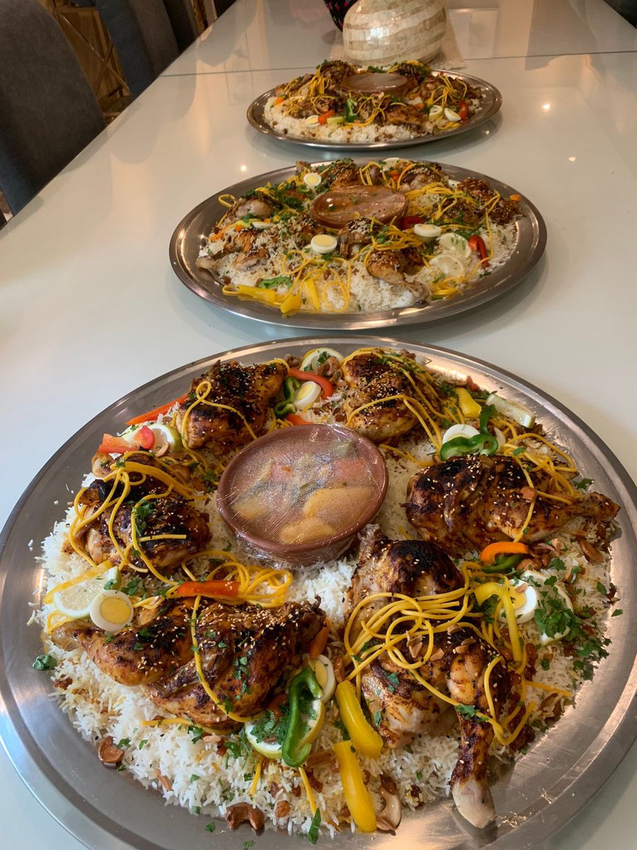 B_S_kitchen's tweet photo. ودك تعزم بس تنتظر الراتب ؟
صحن (الأصدقاء) سعره مناسب وشكله يواجه 😍
اعزمهم عليه غداء الويك اند و تجمّل 🔥
والأهم يشبع 😋😋😋 https://t.co/iPAJaQdJ7w