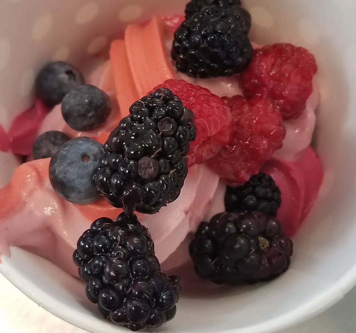 Fruit Salad...it's good for you 😜 Watermelon Sorbet,Raspberry Almond Milk Ice Cream,Pomegranate-Raspberry Sorbet,Fresh Blueberries, Blackberries, and Raspberries! Open Mon - Thurs 12-9pm & Fri - Sun 12-10pm #frozenyogurt #froyo #almondmilk #vegan #bwdiscount #veterandiscount