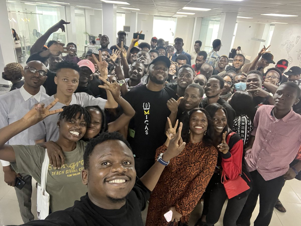 AdewaleYusuf_'s tweet photo. Today was the last day of #AltschoolExcursion, and it was the largest gathering of #AltSchoolers.
The fulfilling part is how they've made the learning a family thing.
A mum that came with her daughter (18) told us how she reduced her chores and buys fuel when theres no power. https://t.co/5HyuYnZ5TA