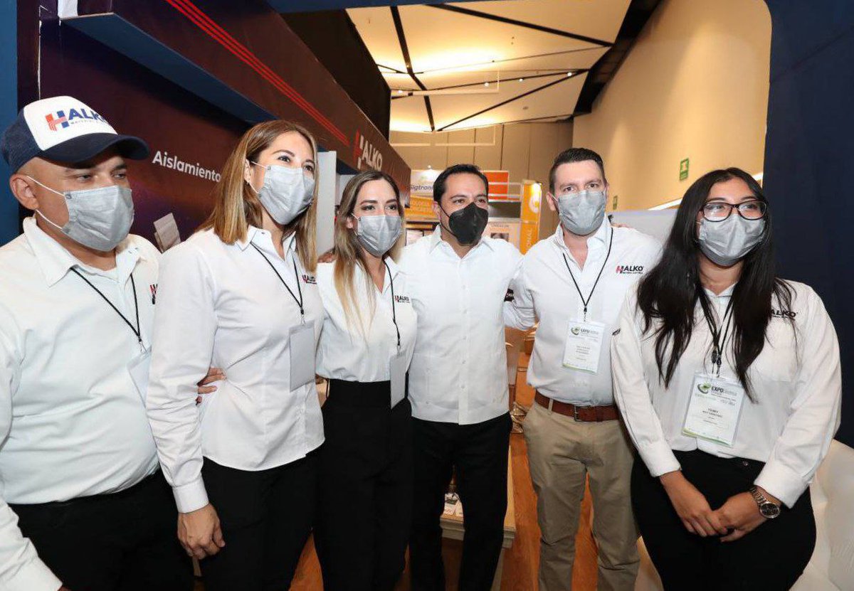 Inauguramos la primera edición de la Expo Eléctrica Peninsular, donde en equipo con 500 técnicos y profesionales de las industrias de construcción eléctrica, iluminación y energías renovables del país, junto a colegios de ingenieros y universidades impulsaremos ... (1/2)