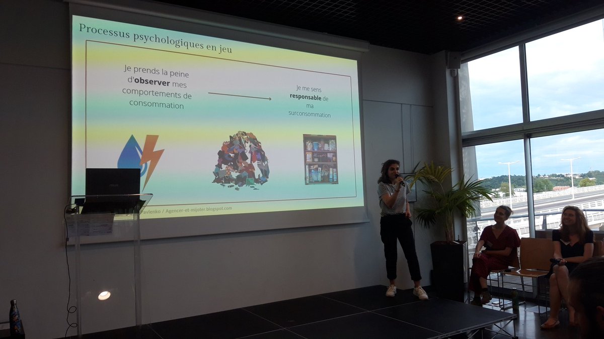 SandSansas's tweet photo. "Lutter contre la surconsommation c'est par extension agir pour le climat, contre la pollution et l'épuisement des ressources"
Merci à la promo master ingénierie psycho sociale Bordeaux 2022!
@chloelarmande https://t.co/qEOUBb2kfc