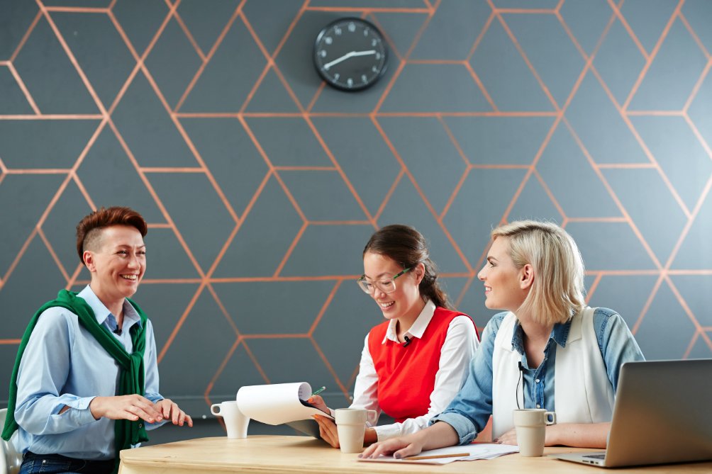 credly's tweet image. Avoid high employee turnover in this competitive hiring market. Build #employeeloyalty through #digitalcredentialing: hubs.ly/Q01fqjjR0