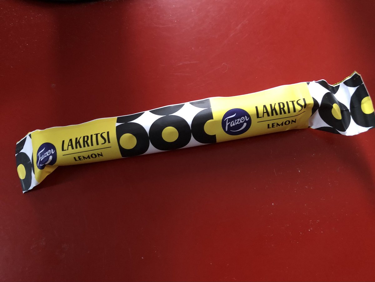 Bei dem Wetter kommt mit Lakritsi Lemon von <a href="/FazerGroup/">Fazer</a> gerade recht 😋

#Lakritz #drop #Lakrids #Lakrits #Lakkris #licorice #liquorice #regaliz #reglisse #licoricelove #liquoricelove #licoricelovers #liquoricelovers