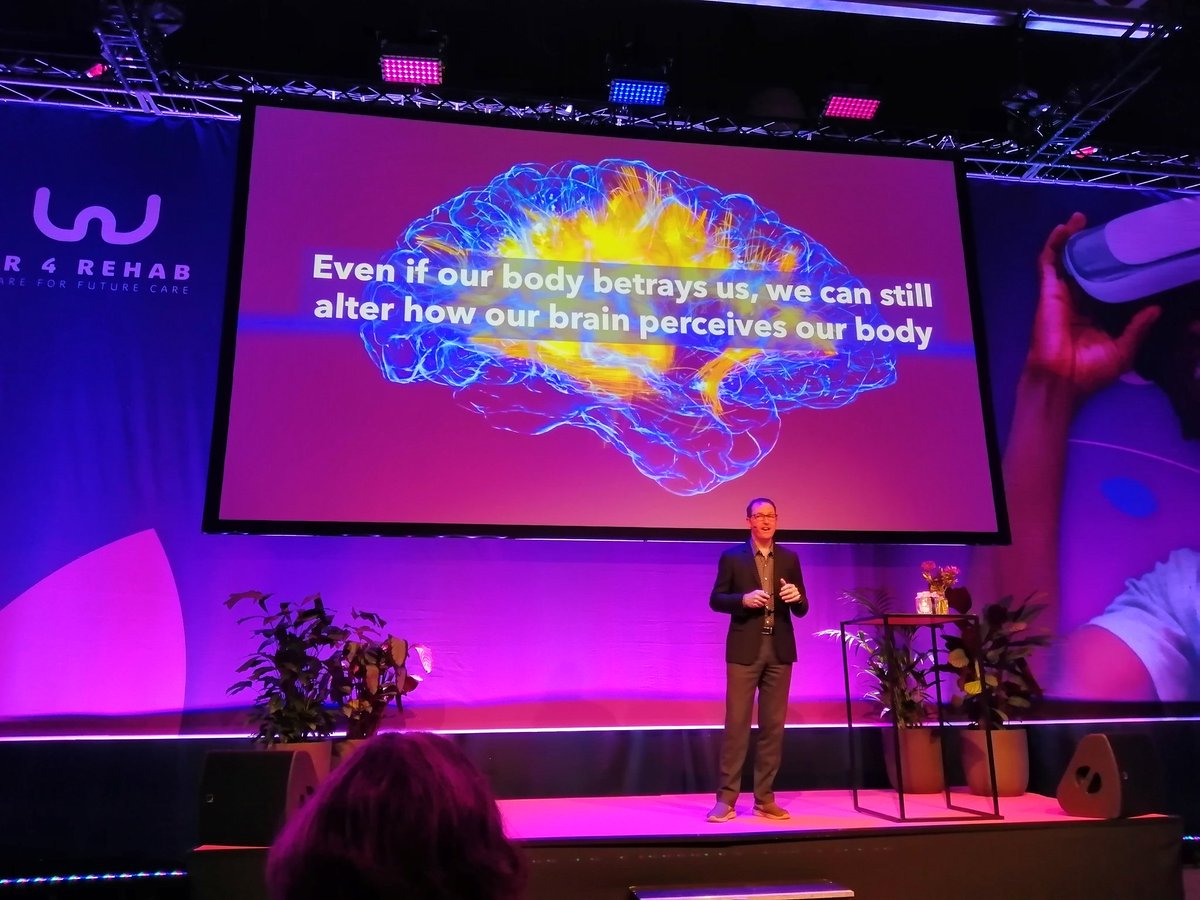 RealityNomad's tweet photo. Visionary closing keynote by @BrennanSpiegel at @VR4RehabProject: #VR as a digital tool for hacking our #brain and leveraging our natural skills with therapeutic impact 🔥
#VR4Rehab #VR4Pain https://t.co/deXd1FYTMk