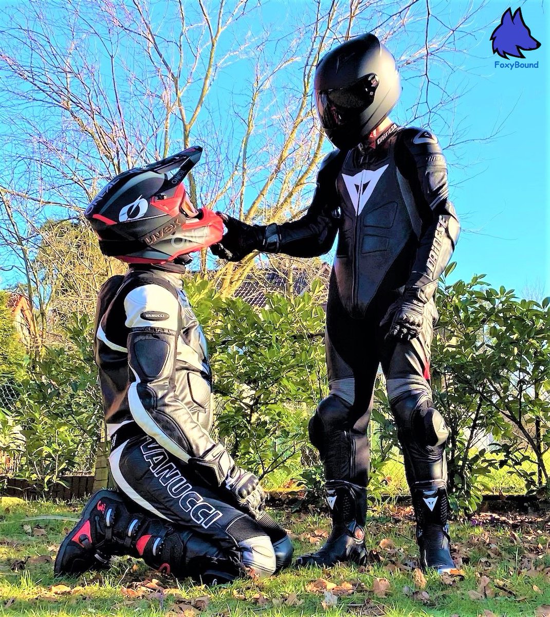 FoxyBound's tweet photo. YOU will obey and behave well !
π
π· with Tatzioo
#foxybound #tatzioo #dainese #motorcycleleather #gasmasks #latexhoods #metalbondage #leather #mask #bondage #fox https://t.co/23jmGtRzi6