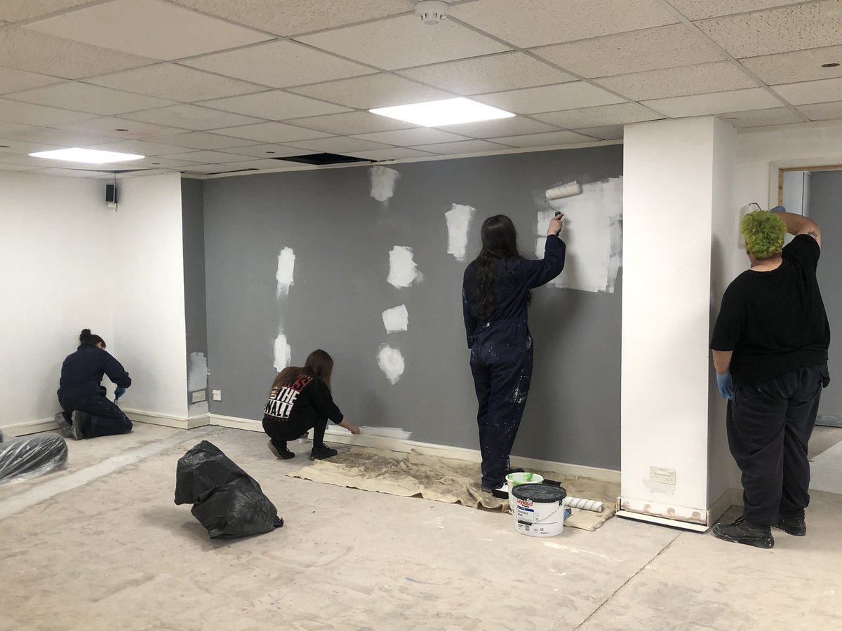 TheWishingWellP's tweet photo. Week two completed at the hub with the @CheshireFire @PrincesTrust team, Everyone in the team has got involved in make a difference to the hub, thank you to all of the team for your ongoing support and commitment. Amazing team work shown by all. #teamwork #CommunityEngagement https://t.co/TI7IIJVTxC