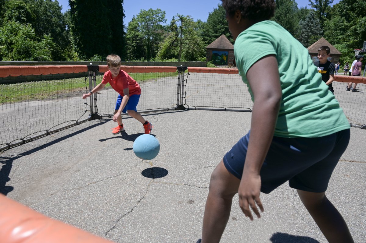 SSASummer's tweet photo. Camp Ren campers kicked off their summer by playing GaGa Ball and Pool Noodle Hockey! #SSASummer https://t.co/j8NsmGnS1s