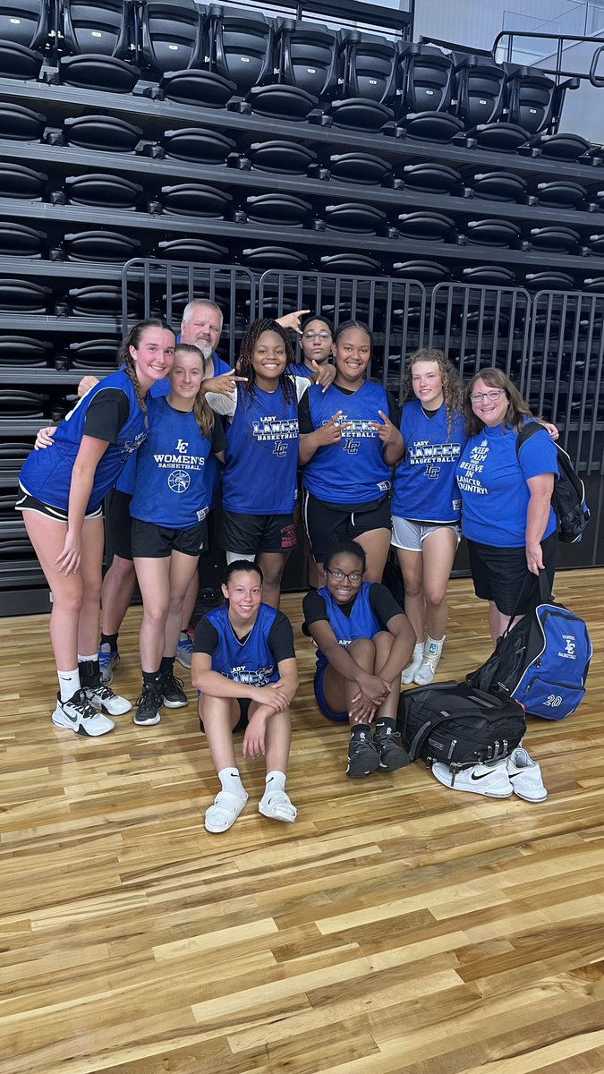 basketball_lc's tweet photo. Great job at Wayne State Team Camp! #STretchtheLimits https://t.co/V1qvlCDhgt