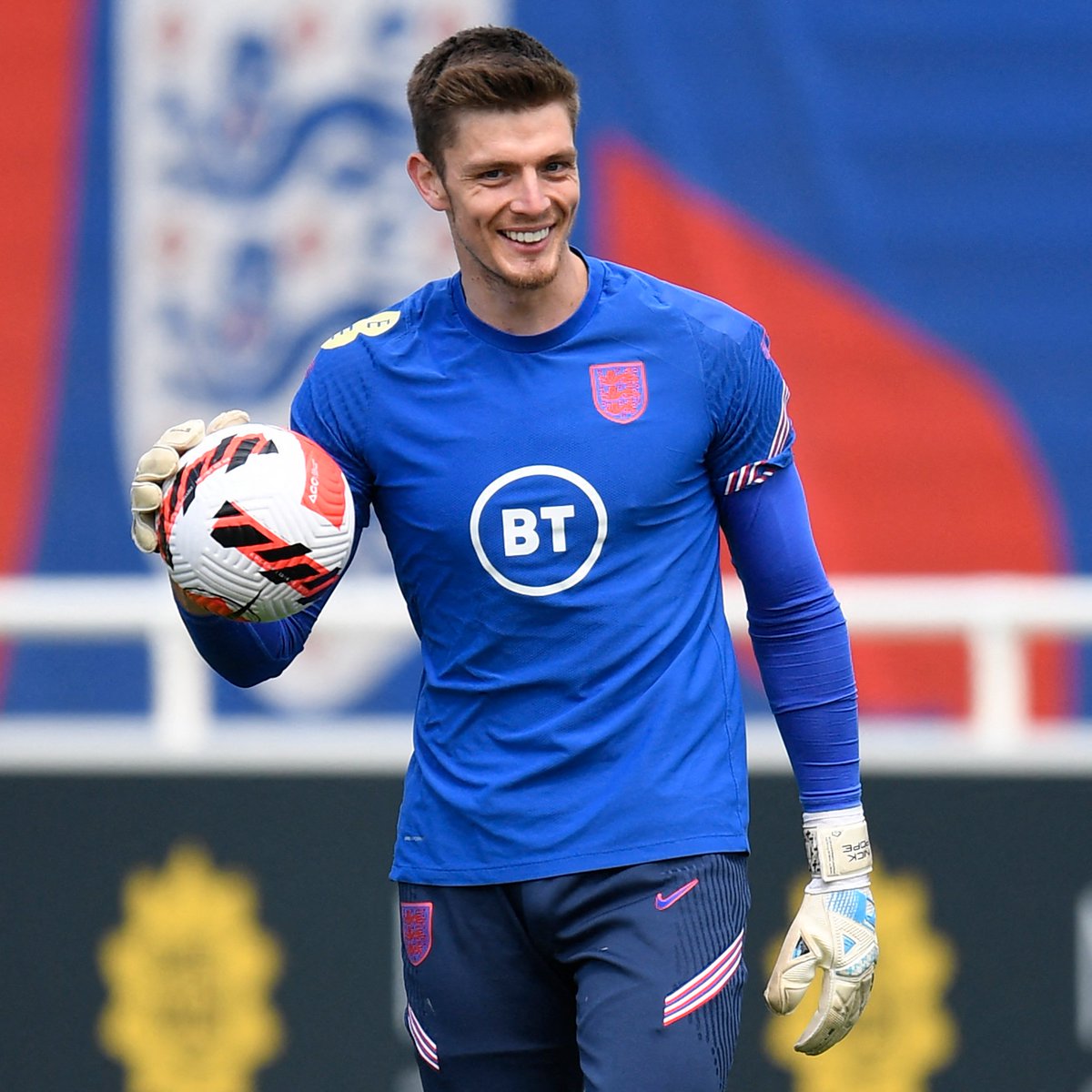 @bet365's photo on Nick Pope