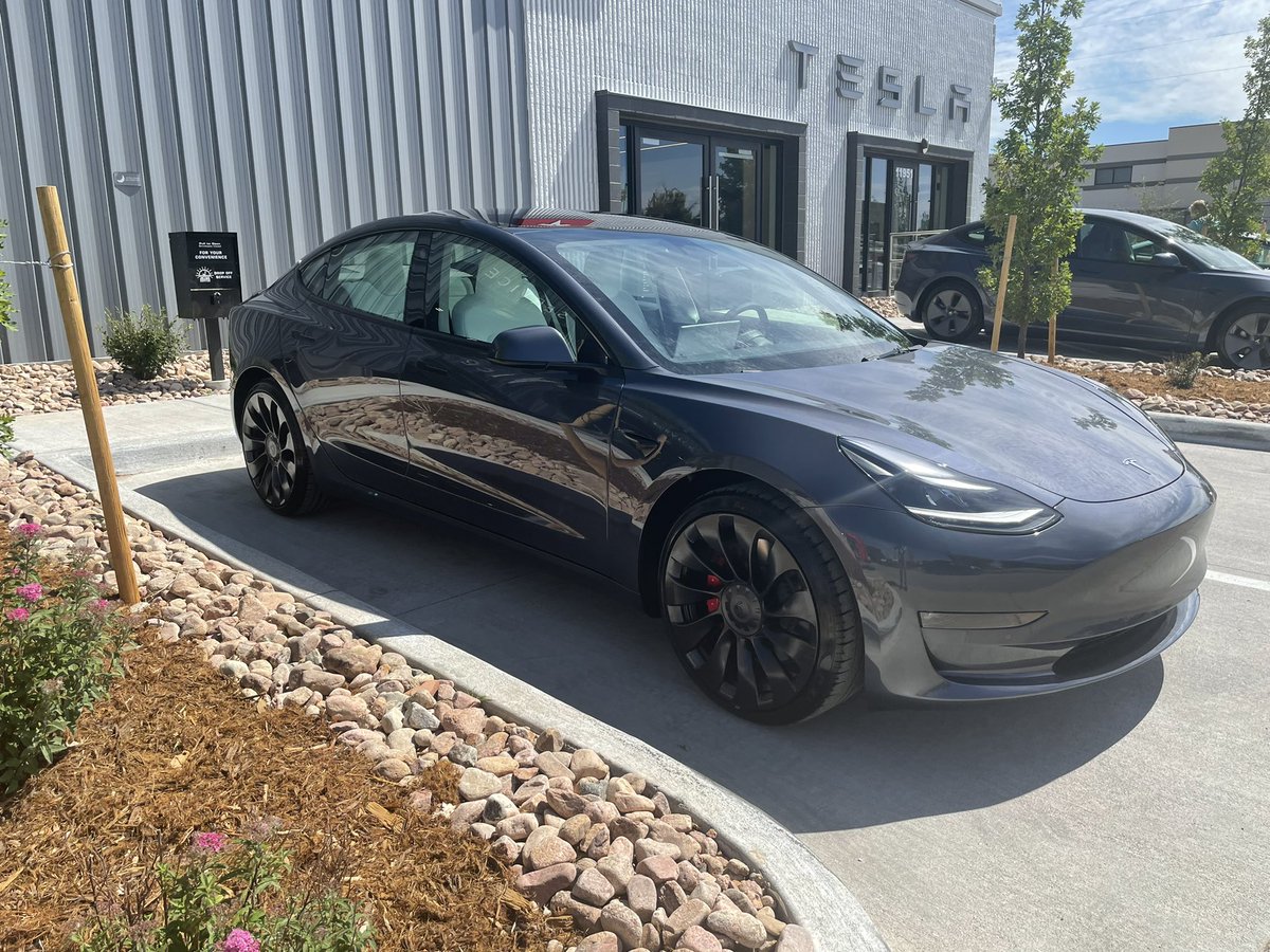 JayScottley's tweet photo. Welp……….The day has come….. the beauty is here… I’m part of the cool kids crew now (well the 3rd stage lol). No name for it yet but I’m just going to🤤🤤🤤🤤 and 🫠🫠🫠🫠 over it for a while #model3performance #m3p #teslamodel3 https://t.co/ss9PD0VeyP