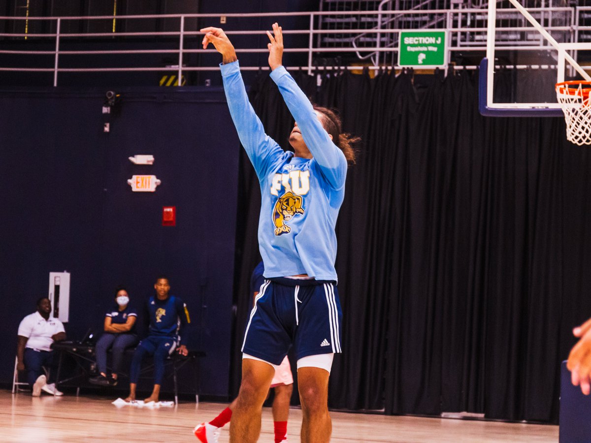 FIUHoops's tweet photo. Clocked in.

#PawsUp🐾 | #PantherPride https://t.co/kcqRzRWL2e