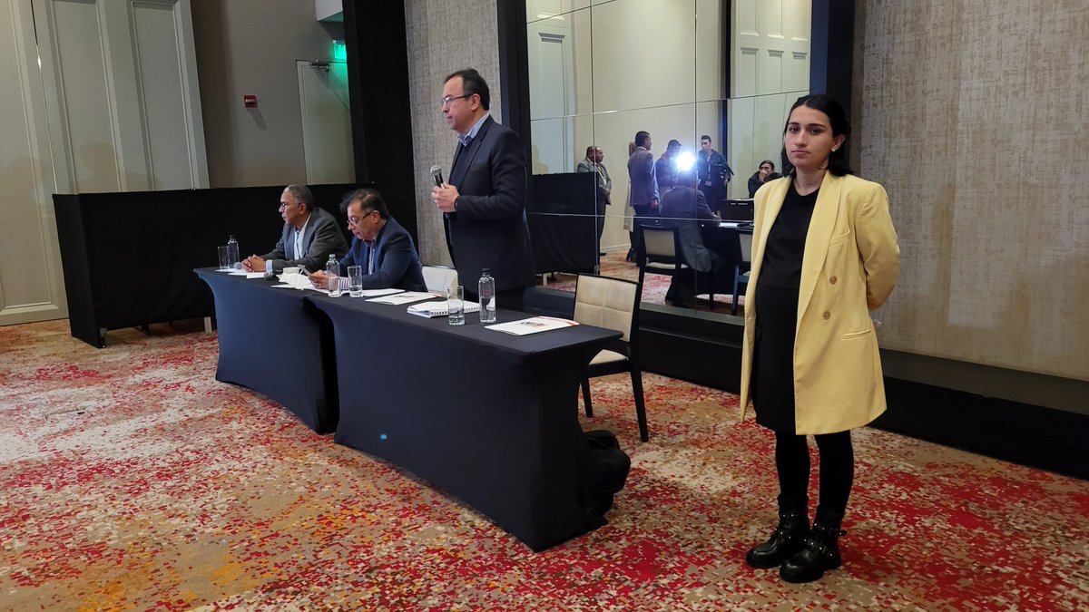 Colombia Humana tweet media