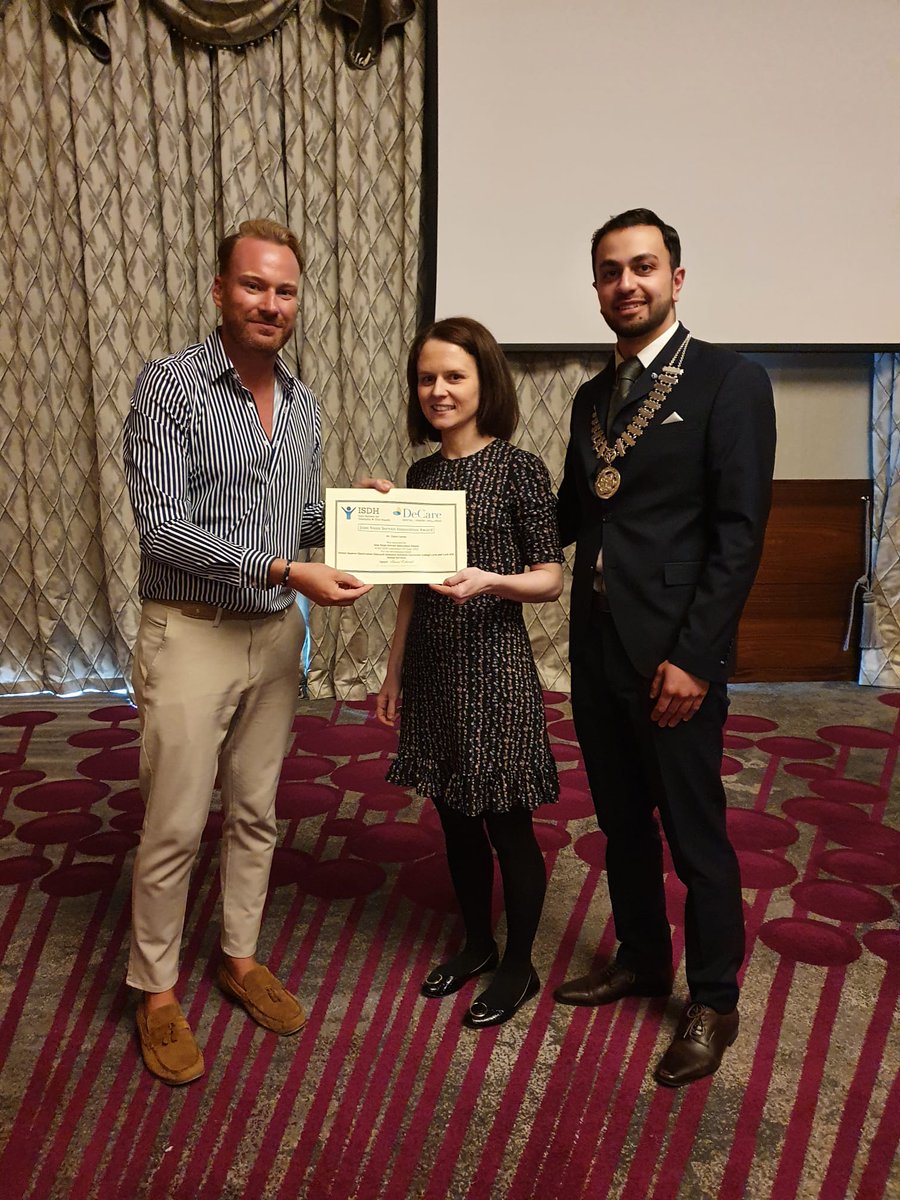 @claire_curtin_ Winner of the June Nunn Service Innovation Award: 'Dental student observational outreach initiative between University College Cork and Cork HSE dental service.' Well done! @DeCareDentalIE