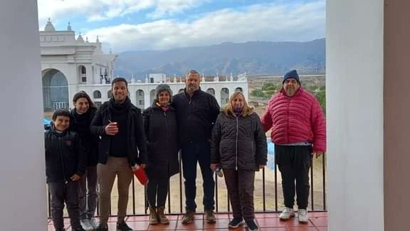 CasaReplica's tweet photo. 📣EL CABILDO RECIBE MAS TURISTAS.

✔️Queremos agradecer a turistas de diferentes punto del país por elegirnos y dejarnos ser parte de sus emociones al recorrer los pasillos de la misma. 
#CabildoenSanLuis #ViviSanLuis #SanLuisNosUne  #TurismoSanLuis #RespiraSanLuis https://t.co/skDp6uUBin