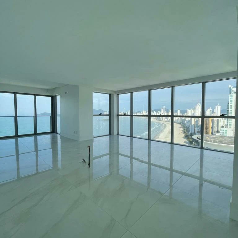 rodrigoisley's tweet photo. É SPLENDIDO que fala? Apto de frente para o mar, composto por 3 suítes + 2 demi suítes + dep. com banheiro, lavabo, sala de jantar, estar, TV, churrasqueira a carvão com espaço gourmet, cozinha e área de serviço, 04 vagas de garagem privativas.

Valor do negócio : R$16.000.000,00 https://t.co/9V9kKhme12