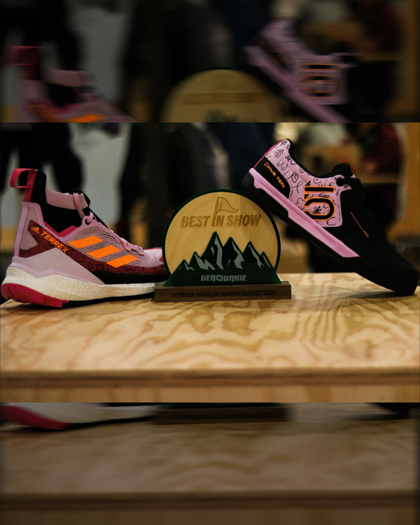 pitchblend's tweet photo. #FieldNotes w/ @A_Chung
@outdoorretailer was a blast &amp; hoping for many more down the road to connect with more like-minded outdoorsy individuals 🥾🏔 https://t.co/e7x3M8PEqY