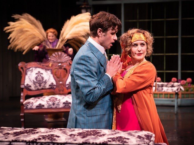 ‘The Rivals’ <a href="/americanplayers/">APT</a> kicks off the season in fine form, with strong performances and irresistable silliness. <a href="/gwendolynrice/">Gwen Rice</a> reviews.

isthmus.com/arts/stage/riv…