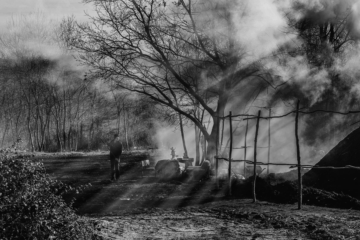 AydnSertbas's tweet photo. My new Edition, "into the Light" is now on @opensea 
a coal worker working toward the light, Catalca, Istanbul
one photo,
10 Edition,
0,02 eth.
#nftart #nftcommunity #NFTProject #NFT 
thanks like, rt, qt
https://t.co/fLxzWaVIgu https://t.co/IIBBExtECO