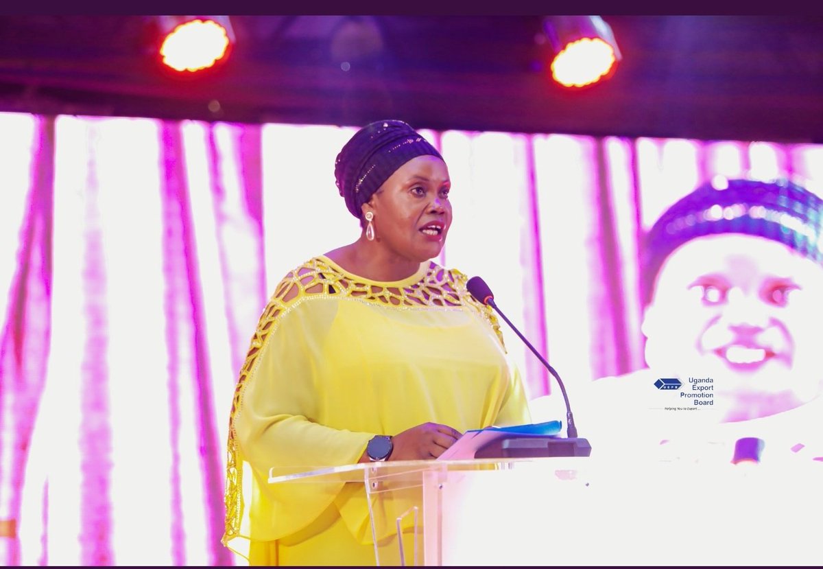 paulinebaxton's tweet photo. Deputy Prime Minister representative of H.E The president of Uganda, Yoweri .K.Museveni ; Thanks all exporters in both Public and Private sectors for pushing the country to the middle Class income Status as it was read in the budget -President’s Export Awards #ExportWeek2022 https://t.co/tsEus3RIKo