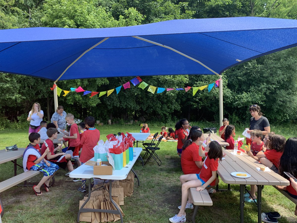 jvfptso's tweet photo. Before we send our @jvfelementary 5th graders off to middle school, here's a flashback to their awesome Fun Day — complete with slip 'n' slide, tie-dyeing, crafting, pizza, and popsicles! What a fantastic time everyone had! https://t.co/5g8y3zBKlk