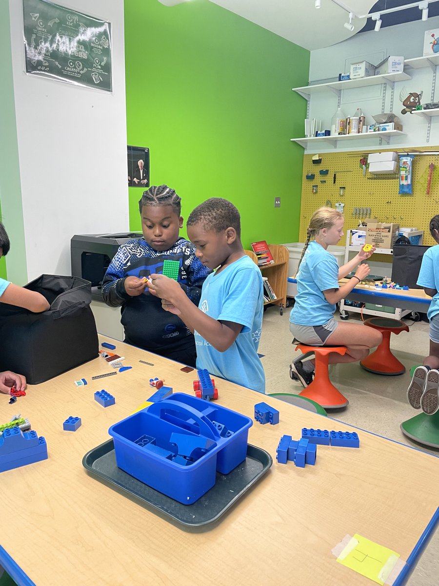 EAHorizons's tweet photo. It's Day 3 and we are already #expandinglearning at Horizons!! We are so proud of our students and grateful for our amazing educators!!! https://t.co/fF8vefofpv