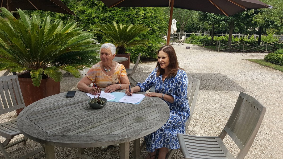 amonteillet's tweet photo. Coup double dans l #Indre pour la délégation départementale @CNAScentre (36) qui signe 2 nouvelles offres locales avec les jardins de #Poulaines et la piscine AquaBazelle de #Chabris : -10% avec la carte @cnasfrance https://t.co/vPDqAaBnMw
