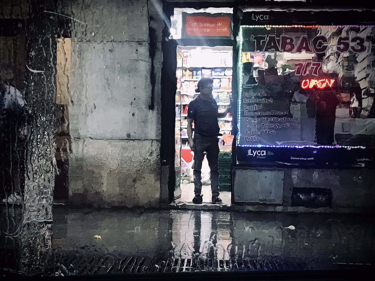 eloxis_79's tweet photo. #rain #photography #photographer https://t.co/pMdLjdC7iD